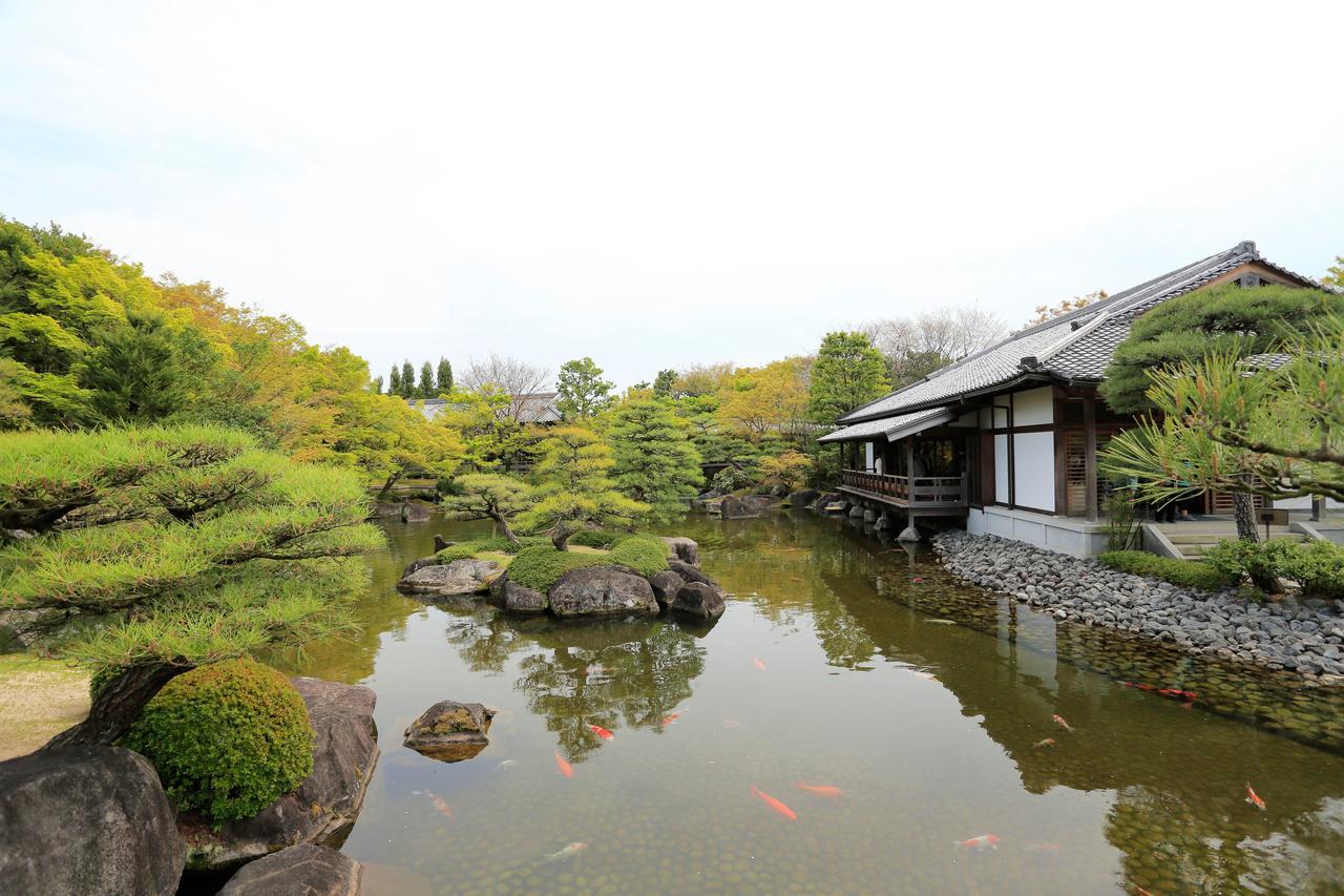 Hotel Monterey Himeji Exteriör bild