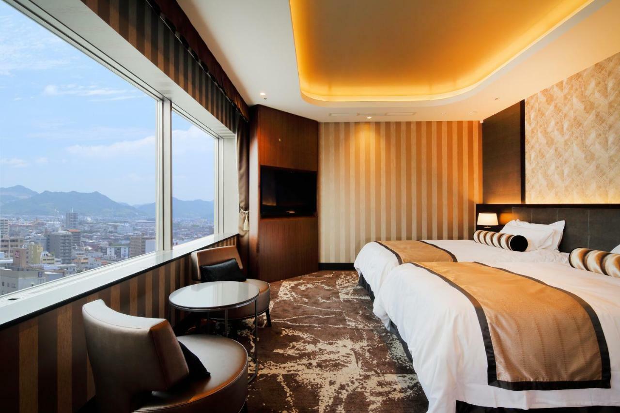 Hotel Monterey Himeji Exteriör bild