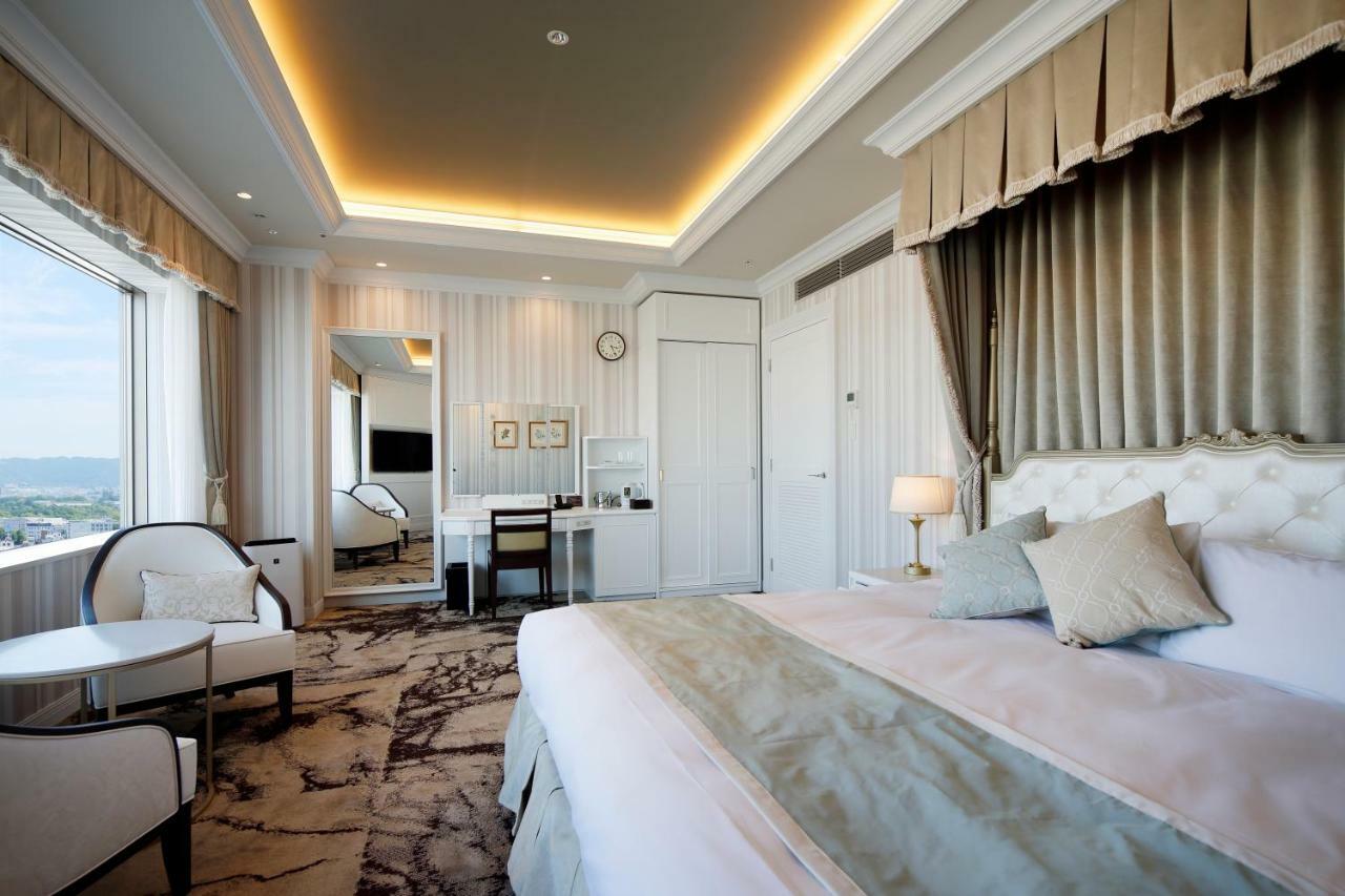 Hotel Monterey Himeji Exteriör bild